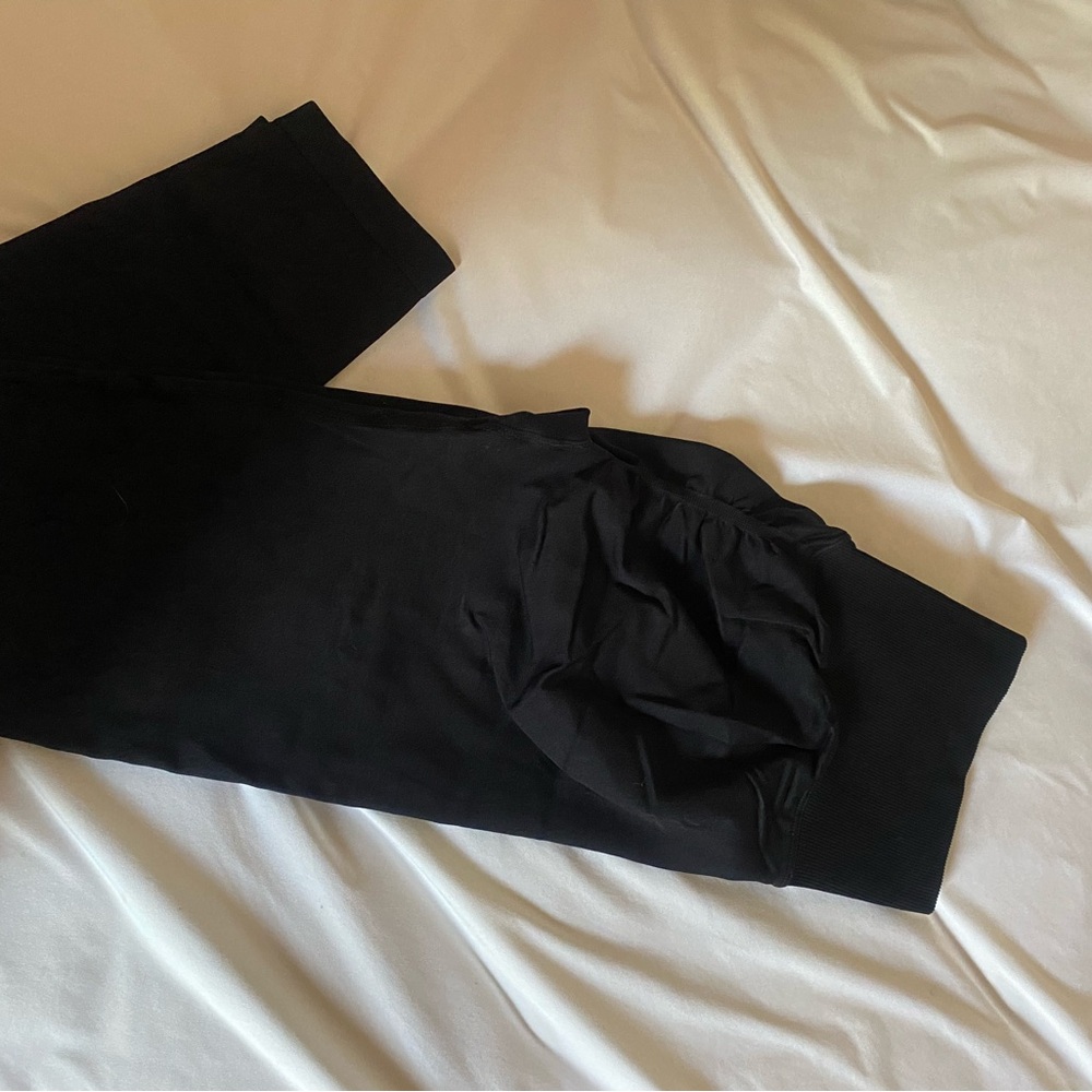 Leggings with butt scrunch